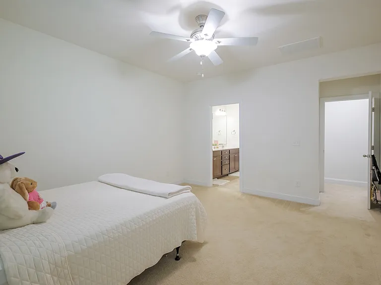 411 Alamosa Pl — Photo 56