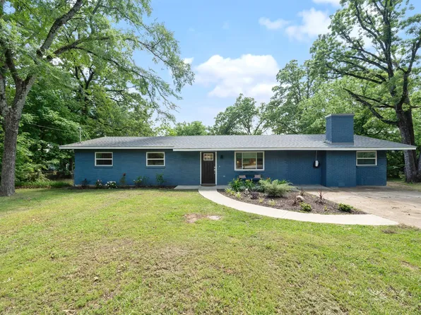 218 N Oaks Dr, Grand Saline, TX 75140