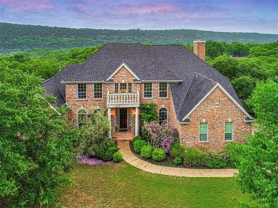 1st image of 2715 Padina Dr