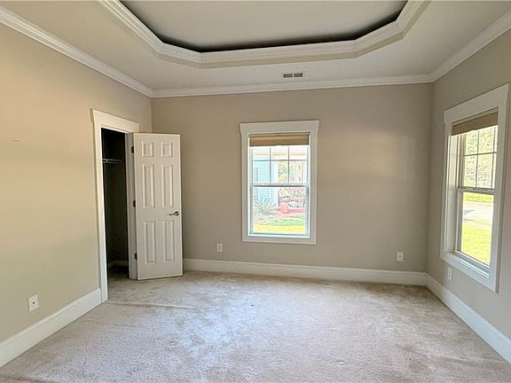 3rd image of 135 Pratt Dr
