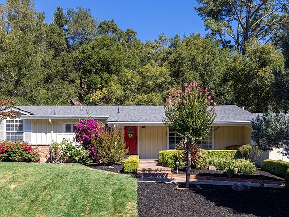 5th image of 323 Rheem Boulevard