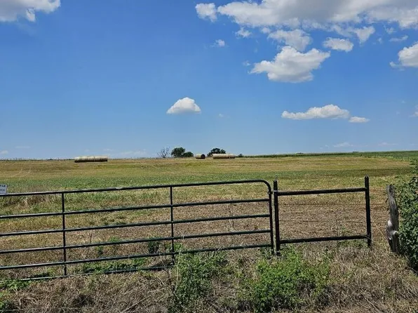 County Road 3242, Mount Calm, TX 76673