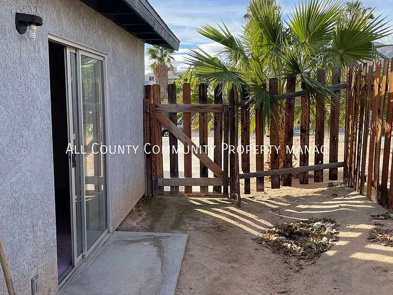 73856 Sunnyvale Dr #A — Photo 2