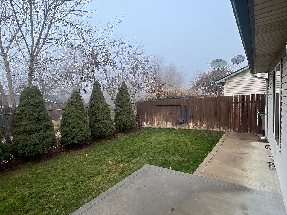 2nd image of 4035 N Eiguren Pl