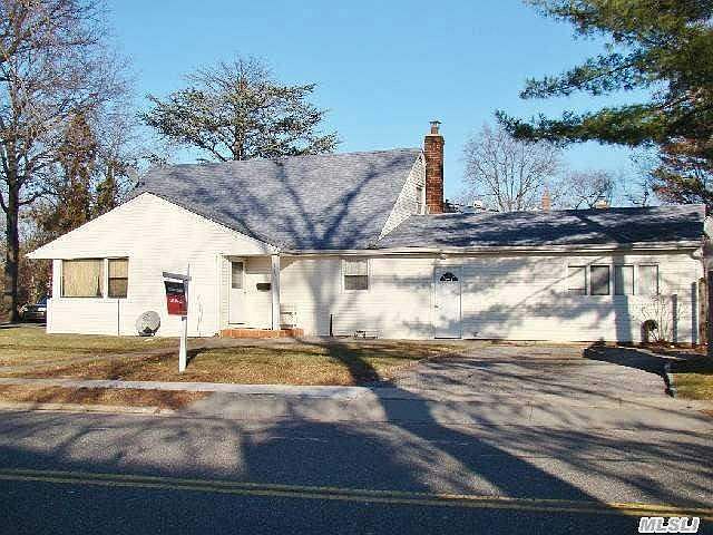 1st image of 310 Ellison Ave