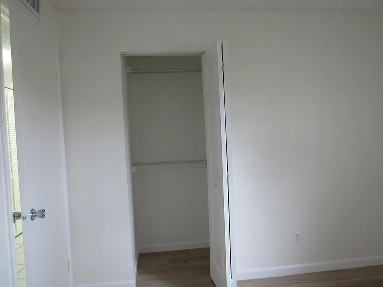 2110 SE Edler Dr — Photo 9