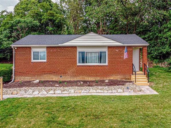 116 Wray Dr, Clairton, PA 15025