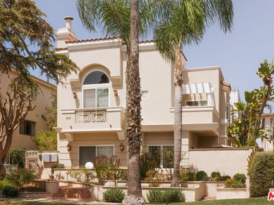 915 12th St APT 2, Santa Monica, CA, 90403