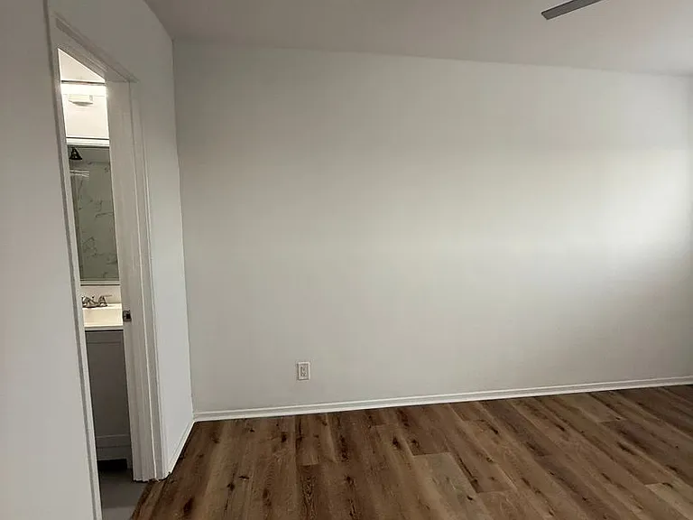 1179 Crenshaw Blvd — Photo 36