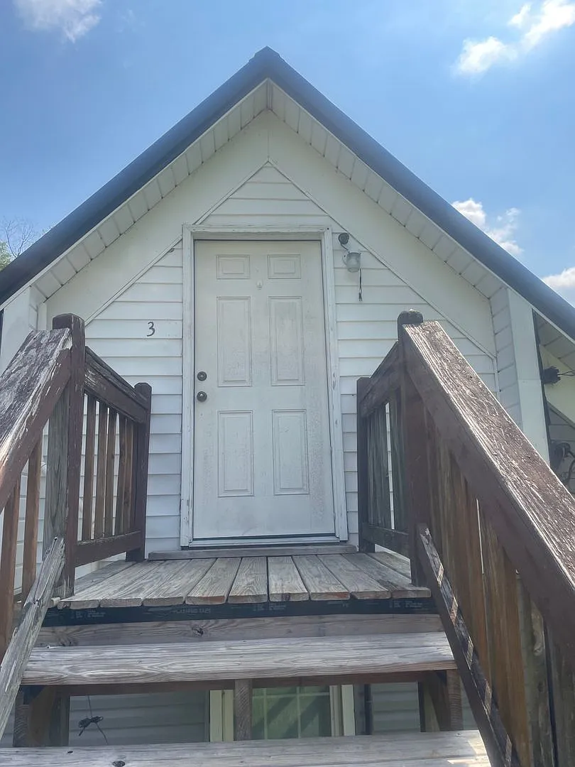1 bed, 1.0 bath, $675 — Photo 1
