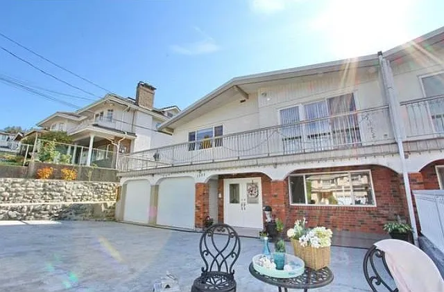 2 bed, 1200 sqft, $2,200 — Photo 2