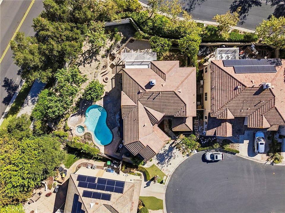 1st image of 12 Coastal Oak Ln