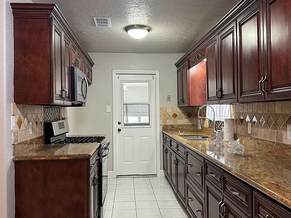 4th image of 3114 Kleinmann Ave