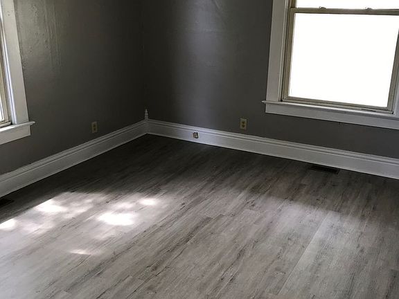 2nd image of 1017 Champaign Ave #1