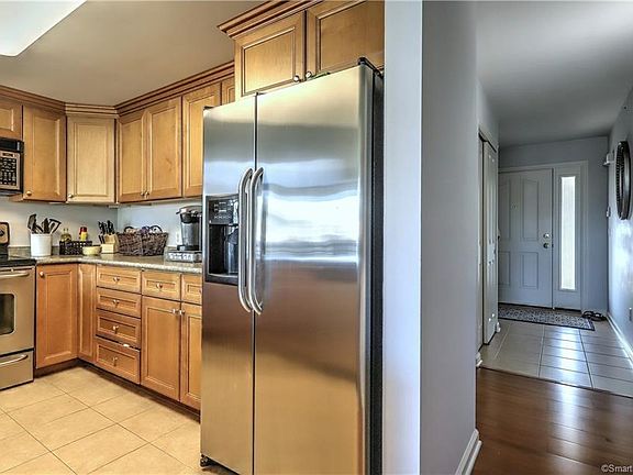 4th image of 3250 Fairfield Ave APT 312