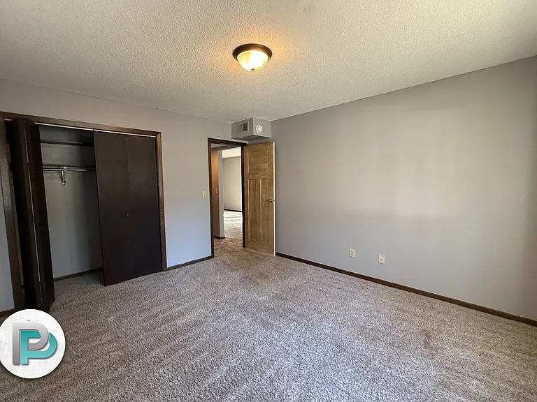 540 E State St #1 — Photo 9