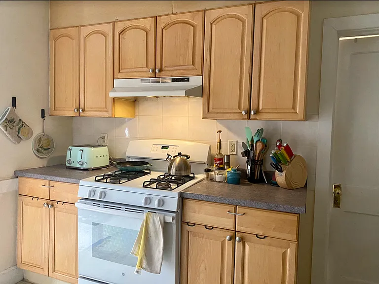 24 Brock St #1 — Photo 5