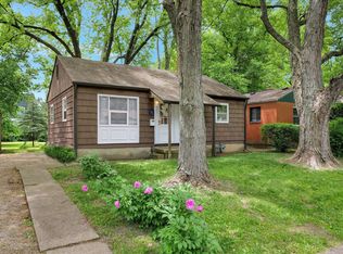 303 Hessel Blvd, Champaign, IL 61820