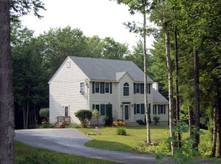 60 Old Fort Ln, Dunbarton, NH 03046