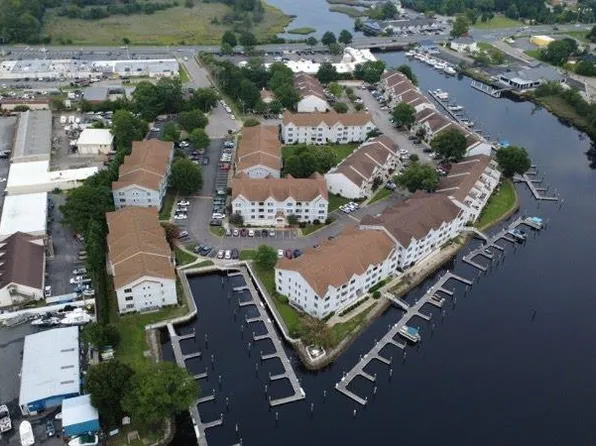 4 Harbor Watch Dr Unit 520, Chesapeake, VA 23320