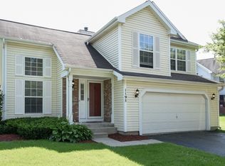 1195 Cobblers Xing, Elgin, IL 60120