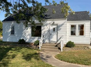 623 52nd St SE, Kentwood, MI 49548
