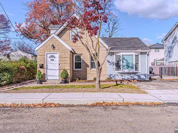 28 Dietrich St, Little Ferry, NJ 07643