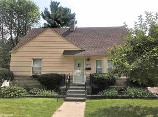 1479 Westlawn St, Mount Clemens, MI 48043