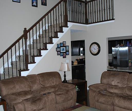 3rd image of 244 River Falls Dr