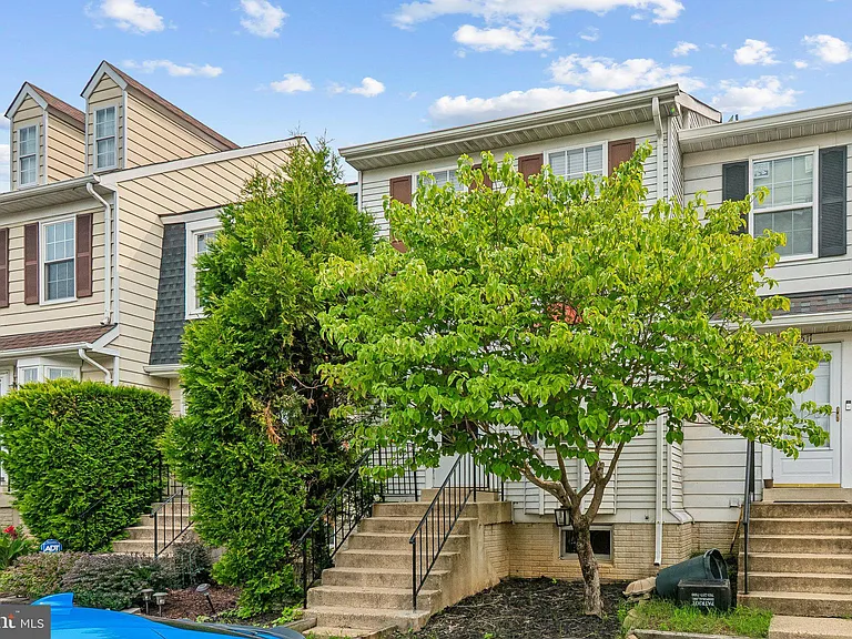 5515 Woodlawn Manor Ct — Photo 28