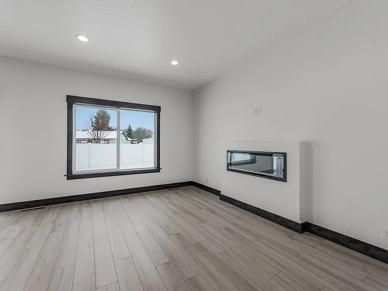 218 E Lobo Loop — Photo 6