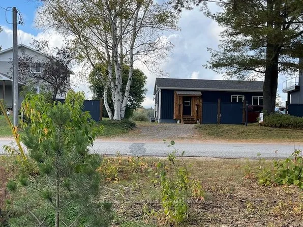 36 Ottawa Ave, South River, ON P0A 1X0