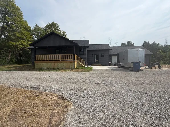 1204 S Lorenz Rd, Tawas City, MI 48763