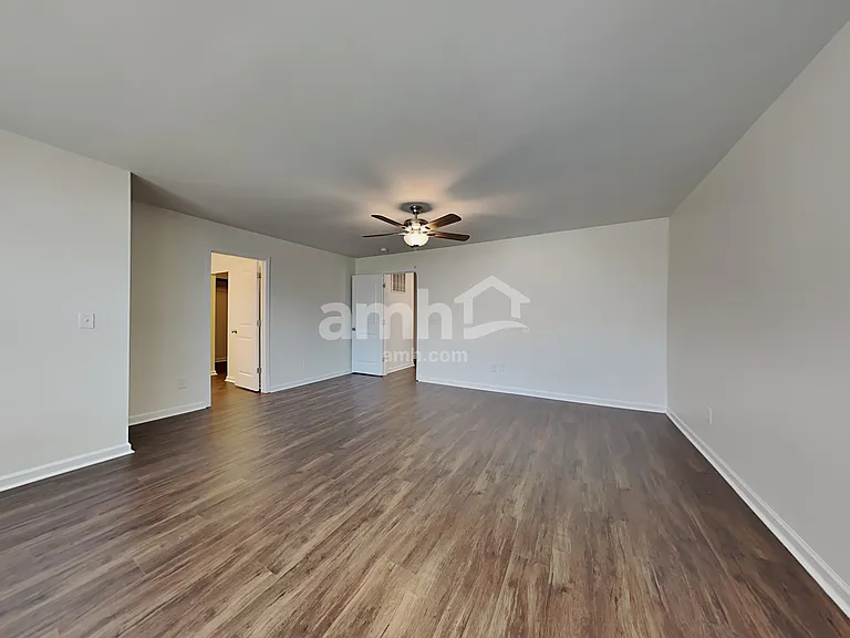 4335 Lochurst Dr — Photo 11