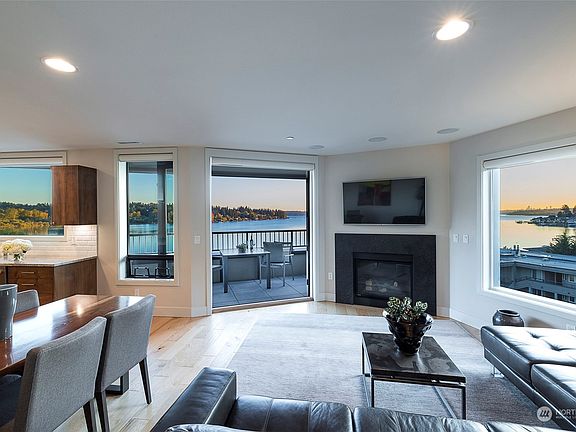 4th image of 9123 NE Juanita Drive #512