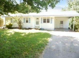 1636 E 17th St, Caruthersville, MO 63830