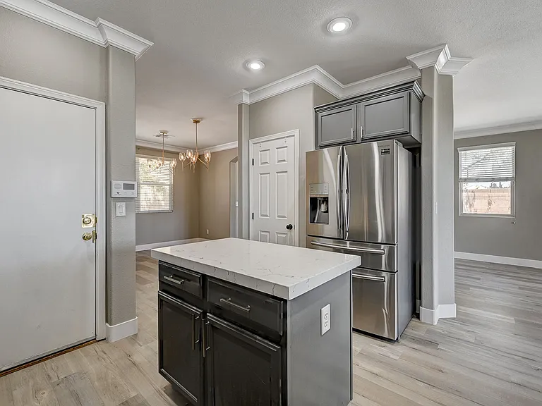 9610 Hawk Cliff Ave21_06012026