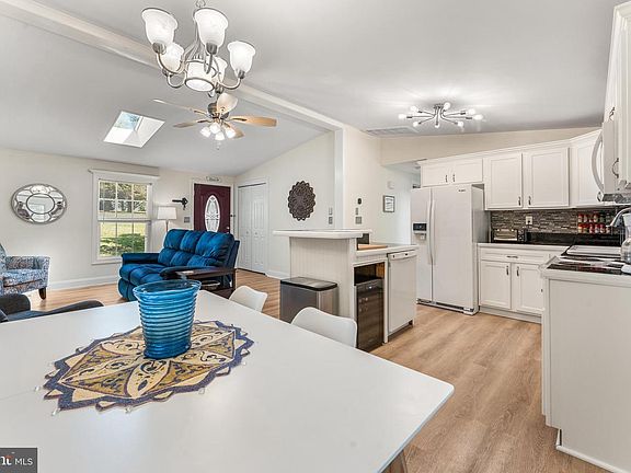 4th image of 31923 River Park Rd