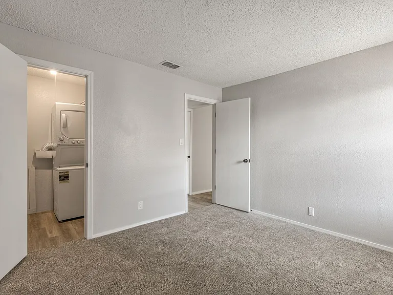 Union Point Apartments — Photo 16