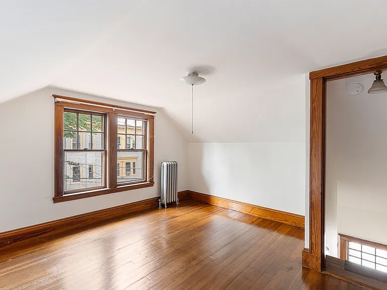 29-31 Chatham St #2 — Photo 19