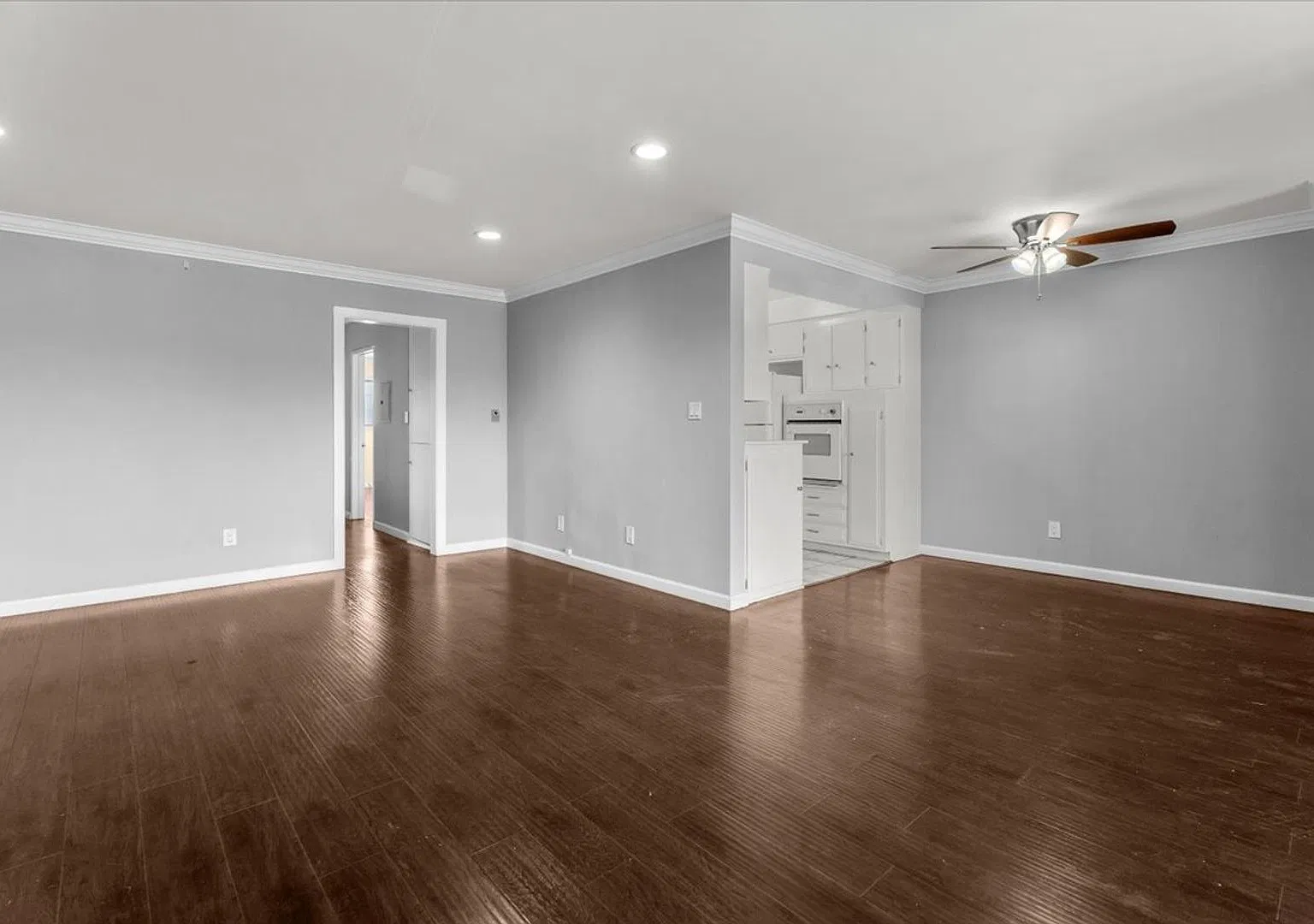 5232 Fairview Blvd — Photo 4