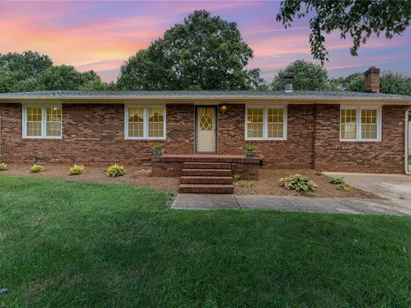 706 Roach St, Mayodan, NC 27027