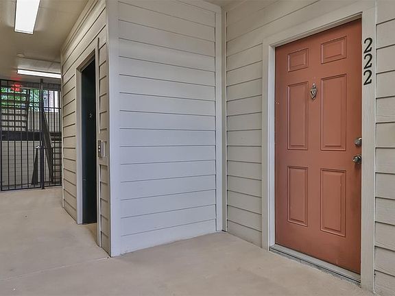 5th image of 6607 Lake Woodlands Dr APT 222