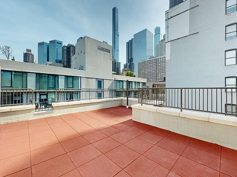 365 W 52nd St #5K — Photo 1