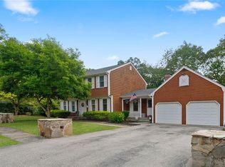 85 N Cobble Hill Rd, Warwick, RI 02886