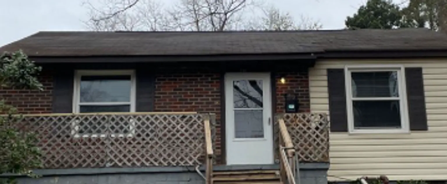 Newly remodeled 2 bedroom 1 bath home. Don't wait it won't last long — Photo 1