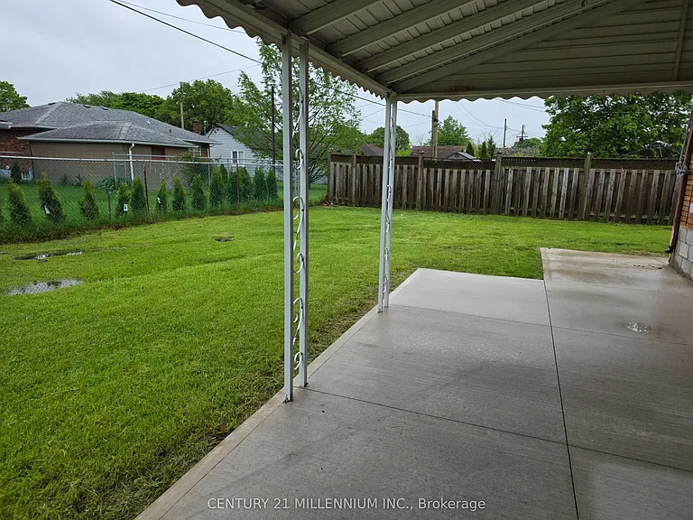 32 Stewart Ave #BASEMENT — Photo 21