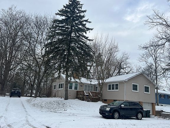 3rd image of 1461 W Silverbell Rd