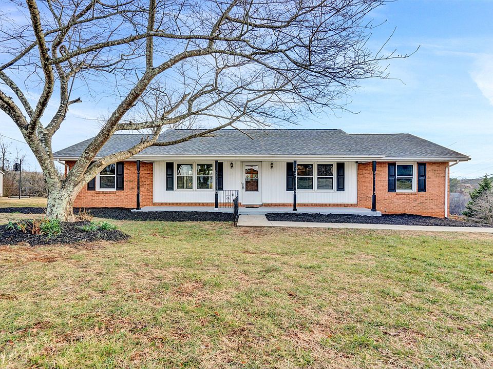 1st image of 526 Aragona Dr