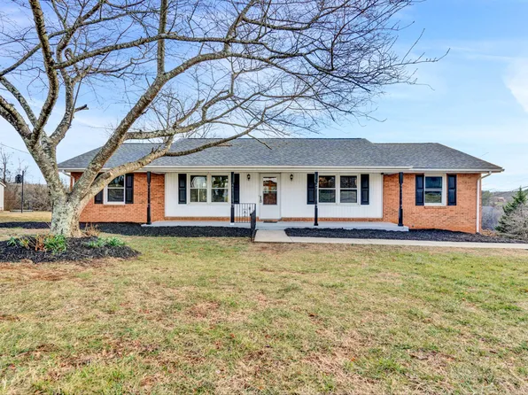 526 Aragona Dr, Vinton, VA 24179